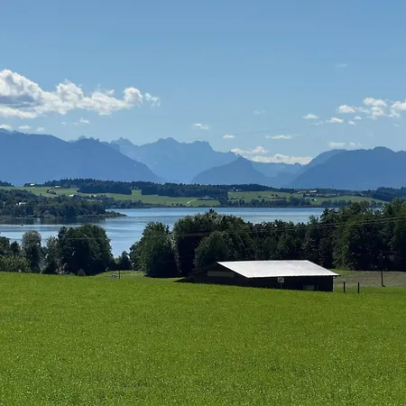 Wallersee Retreat アパート